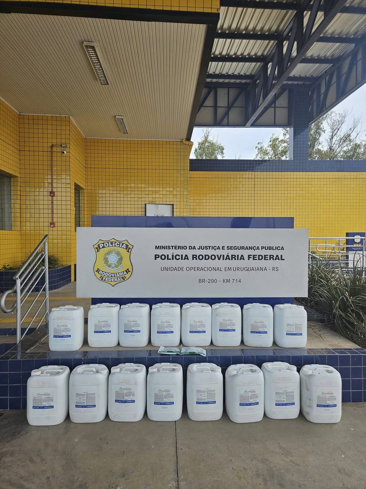 ​CARGA DE AGROTÓXICOS QUE SAIU DE QUARAÍ É APREENDIDA PELA PRF EM URUGUAIANA